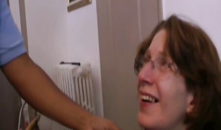 Ardent dames nhận một tuyệt vời xem gai sec dạo đầu trước khi nhận được đóng đinh Hardcore